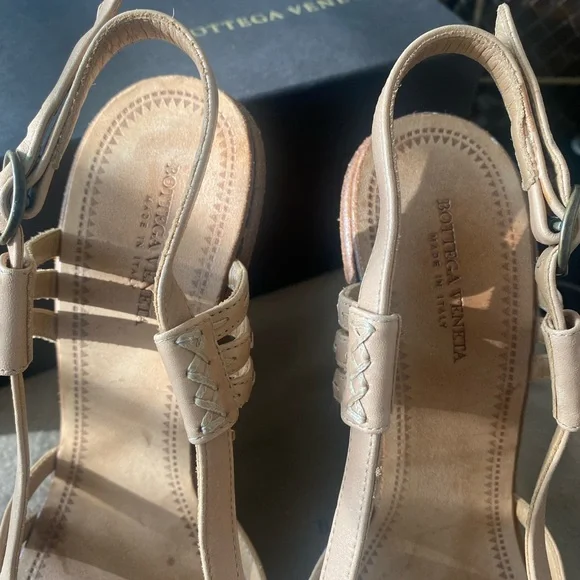 Bottega Veneta Basket Weave Wedge Sandals • 6.5 - Picture 5 of 11